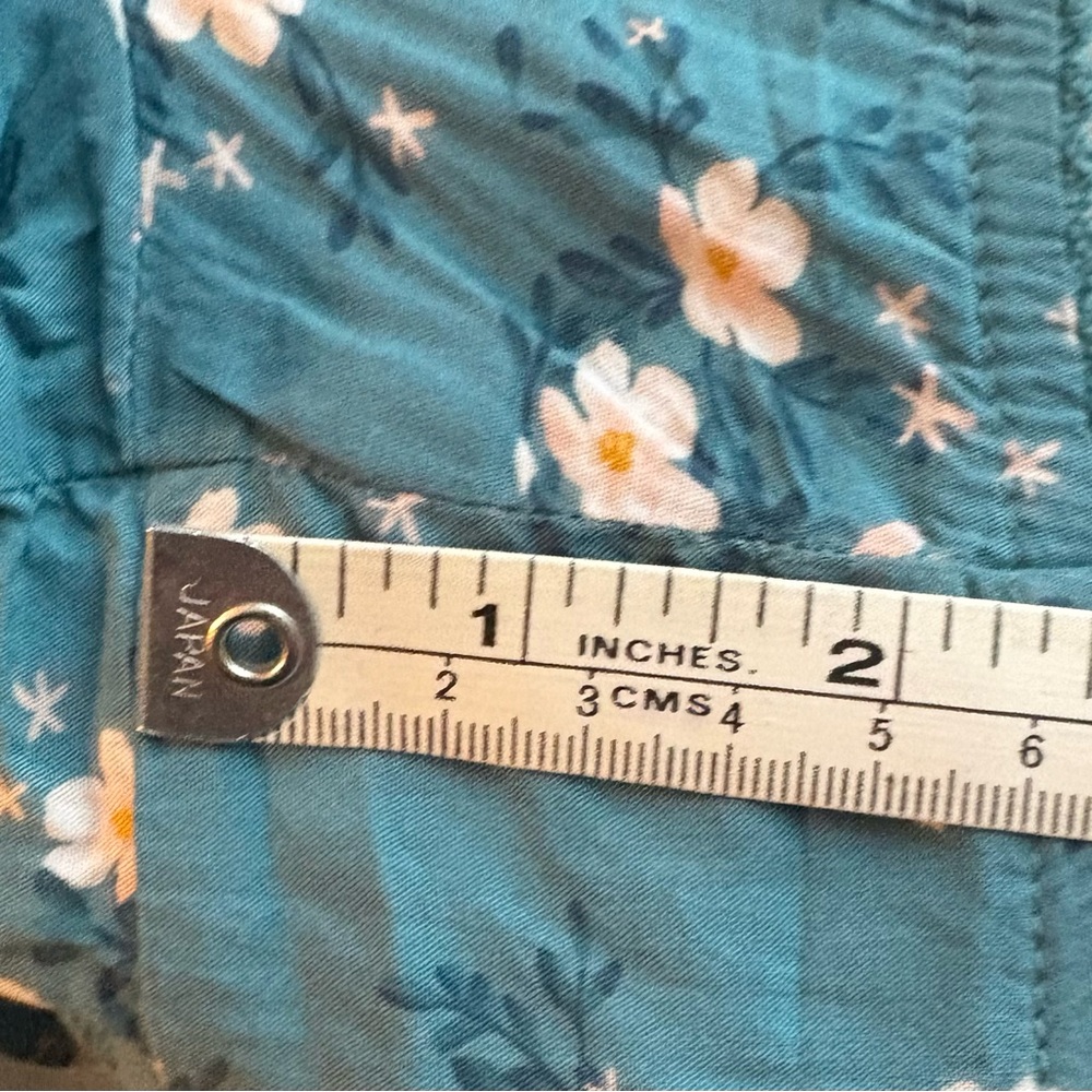 Old Navy Teal Floral Print Shorts - Picture 8 of 8
